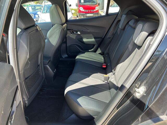 PEUGEOT 2008 GT 1.2 E-THP AUTO SPANISH LHD IN SPAIN 68000 MILES SUPERB 2020